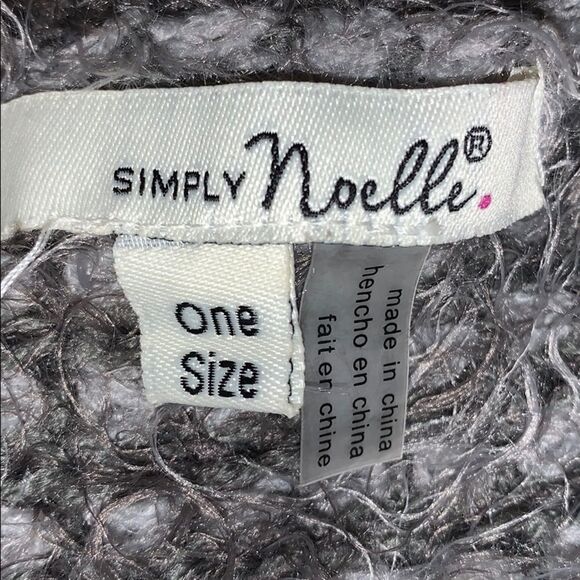 Soft lush fuzzy SIMPLY Noelle gray sweater. - Picture 7 of 8